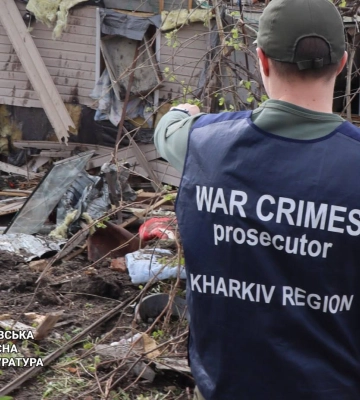 По Циркунах ворог ударив двома ракетами С-300: прокуратура опублікувала відео