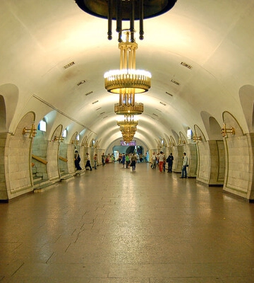 Станции метро «Дружбы народов» и «Площадь Льва Толстого» больше не существуют: в Киеве переименовали ещё 26 объектов