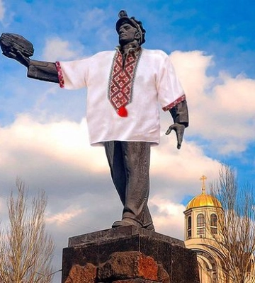 &quot;С нетерпением ждем возвращения в родной Донецк&quot;, - Шахтер поздравил украинцев с Днем вышиванки. ФОТО