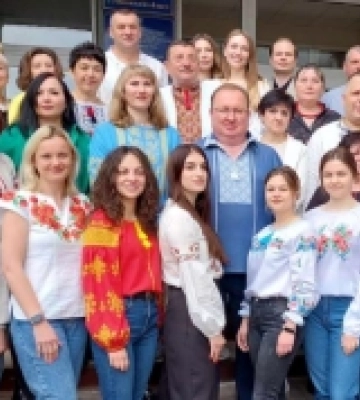 Яскраві та барвисті: День вишиванки медиків Рівненщини у фото
