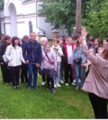В Острозі провели нічну екскурсію «Шляхами наших перемог»