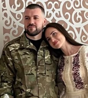 Кохання перемагає все: у Дніпрі зіграли весілля відомий захисник України та красуня-наречена