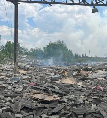РФ завдала ракетного удару під Харковом, безпілотники окупантів атакували Покровськ: є жертви і руйнування