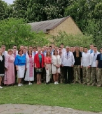 В Острозькому військовому ліцеї провели акцію «Народжені у вишиванках»