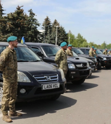 Благодійники передали морській піхоті понад 20 позашляховиків - ВМС