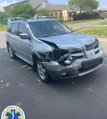 На перехресті в Черкасах перекинулась автівка, є травмований