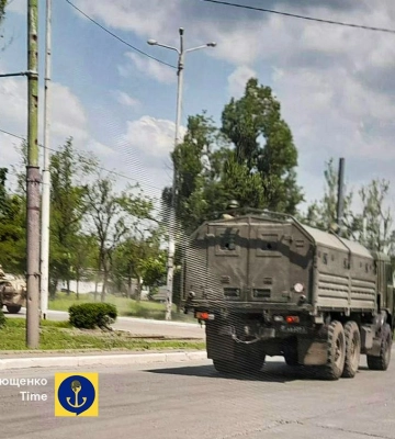 "Побиты как после обстрела": оккупанты перевозят снаряды через Мариуполь, — Андрющенко 