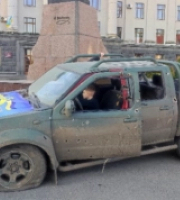 На благодійному ярмарку у центрі Луцька збиратимуть на авто для військових