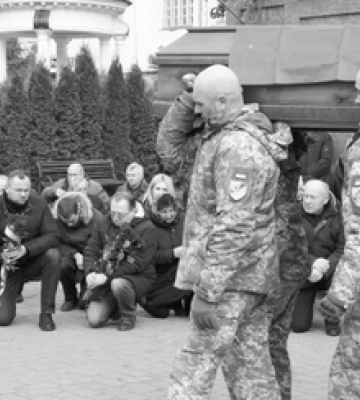 У Луцьку попрощаються з полеглим у бою Михайлом Пугачем