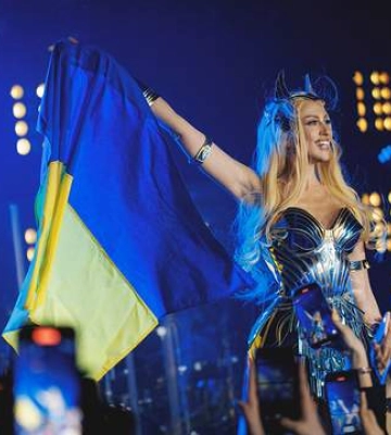 Овации не утихали: Оля Полякова умилила благотворительным поступком на концерте в Киеве