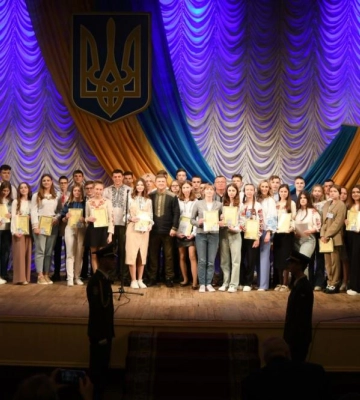 На Рівненщині відзначили юних та молодих науковців