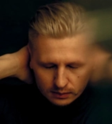 Фронтмен відомого гурту з Луцька показав доньку, якій виповнився рік