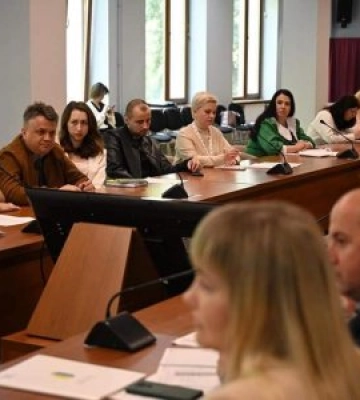 Питання соціального захисту та надання соцпослуг на рівні територіальних громад обговорили сьогодні на круглому столі в Ужгороді