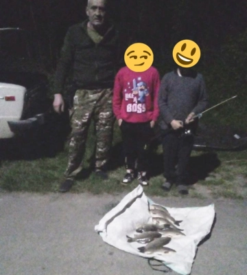 На Одещині підлітки стежать за порядком на місцевій водоймі