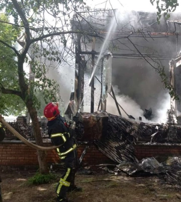 У Нікополі згорів магазин побутової техніки (ФОТО)
