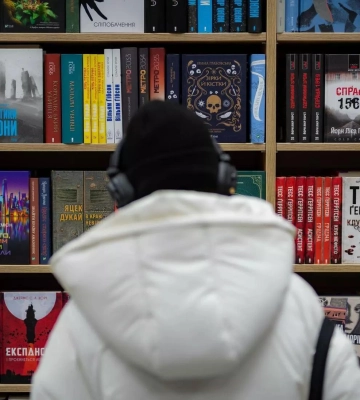 Полтавці голосують за заборону російських книжок — петиція набрала 19 000 голосів