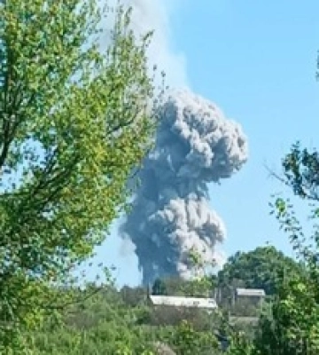 Минус склад боеприпасов: под Донецком звучали взрывы, видео