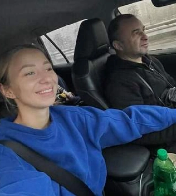 Жена Виктора Павлика объяснила, почему у мужа изъяли спецпропуск после скандала