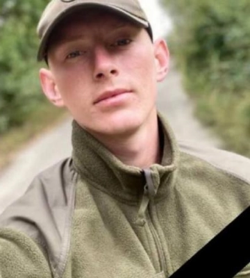 Рік вважали зниклим без вісті: на Дніпропетровщині прощаються з захисником Маріуполя