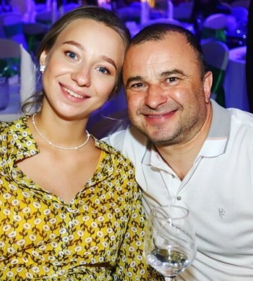 «Забрали для проверки». Катерина Репяхова прокомментировала изъятие у Виктора Павлика спецпропуска для проезда по Южному мосту в Киеве