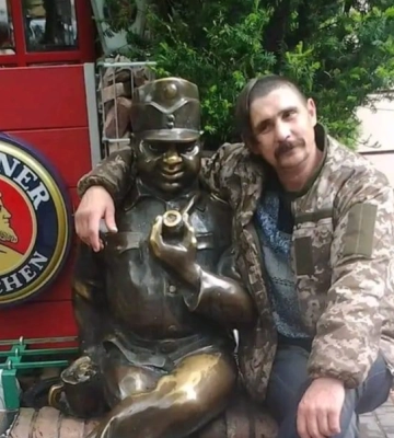 У Луцькому районі попрощаються із загиблим Героєм Валентином Луцьом