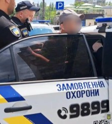 У Миколаєві слідчі затримали зловмисника за нанесення тілесних ушкоджень поліцейському охорони