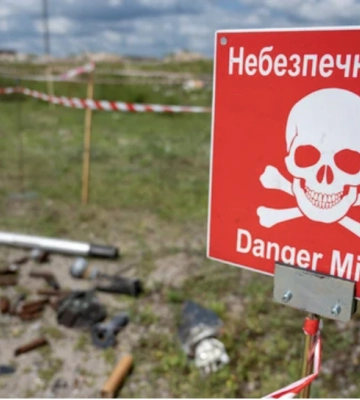 Машины для разминирования от Канады получили украинские пиротехники