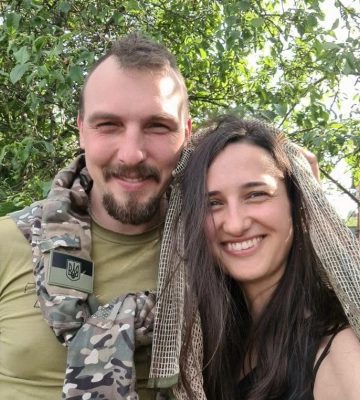 Боєць черкаської тероборони освідчився на передовій (ФОТО)