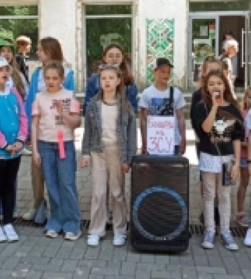 Рожищенські «Бандерівці» у Луцьку наспівали понад 12 тисяч гривень