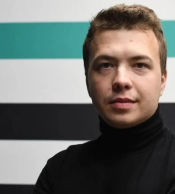 В Білорусі помилували засудженого до 8 років ексредактора Nexta Романа Протасевича В Білорусі помилували засудженого до 8 років ексредактора Nexta Романа Протасевича