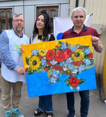 Співачці Златі Огнєвіч подарували картину художниці з Кропивницького