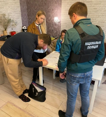 Через транспортне підприємство Львівщини за кордон як псевдоводії виїхали 50 осіб
