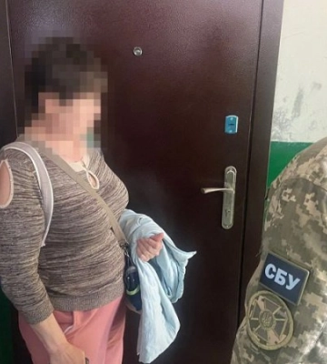 СБУ затримала ворожу інформаторку, яка «полювала» за українською ППО в районі Бахмута