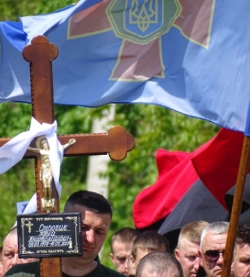На Волині провели в останню дорогу Героя Юрія Строчика 