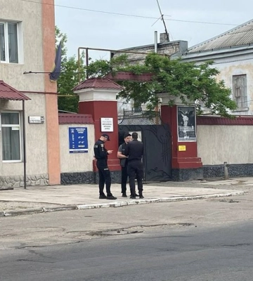 Поліцейські проводять обшуки на території КП &quot;Миколаївська ритуальна служба&quot;