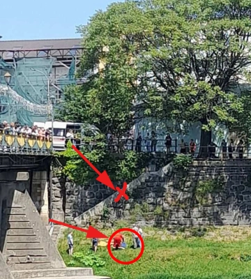 В Ужгороді біля філармонії, поблизу пішохідного мосту з висоти впав підліток