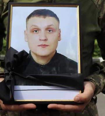На Поліссі сьогодні День жалоби за військовиком, який трагічно загинув