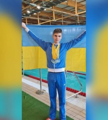 Лучанин здобув п&#039;ять нагород на міжнародному чемпіонаті з плавання