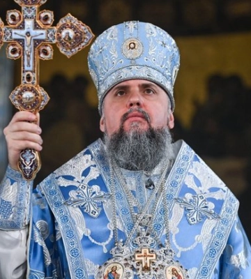 За жертовне служіння: Митрополит Епіфаній нагородив Віктора Лещинського медаллю «Хрест свободи»