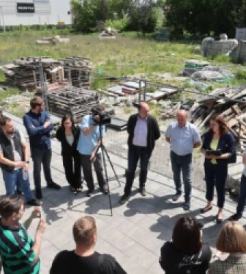 Озеро на вулиці Замарстинівській, яке осушили, обцяюють відновити