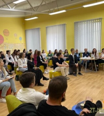 У Житомирі відбулася зустріч учнів старших класів з міністром освіти та науки Оксеном Лісовим