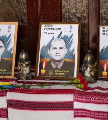 Стіна пам’яті: на Рівненщині відкрили меморіальні дошки двом загиблим поліцейським-спецпризначенцям