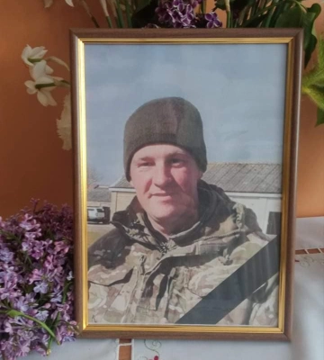 Загинув під Бахмутом: у Луцькому районі попрощалися з загиблим воїном