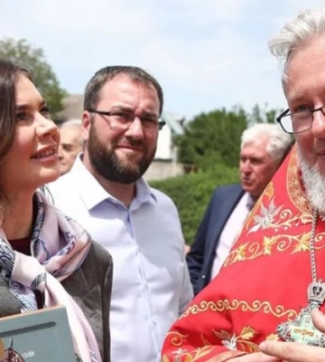 Кабаєва приїхала до окупованого Криму та перелякала поведінкою місцевих священників