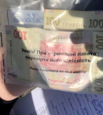 Водій буса всучив 200 гривень, щоб відкупитися від волинських патрульних