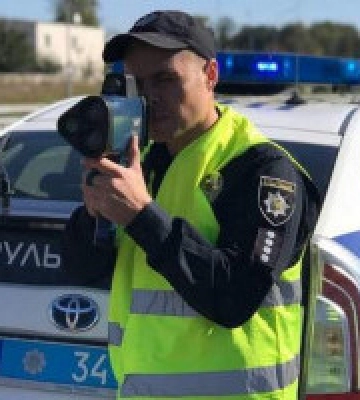 У столиці та на Київщині патрульні почнуть вимірювати швидкість руху на нових ділянках автодорог