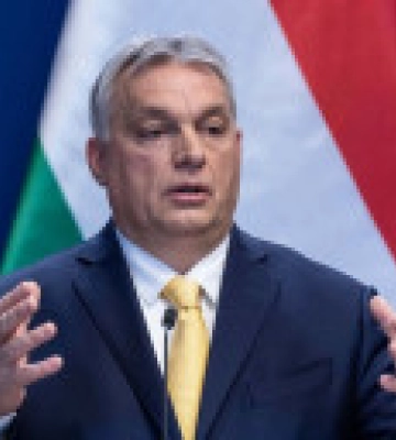 Премьер Венгрии Орбан считает, что украинцам на поле боя не победить