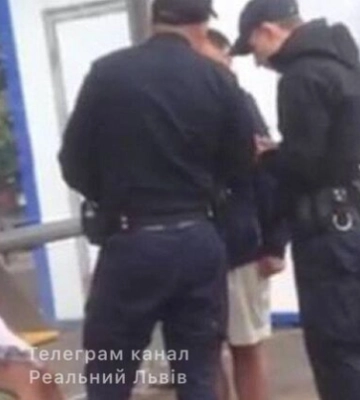 Суд оштрафував юнака на 51 гривню за секс на зупинці
