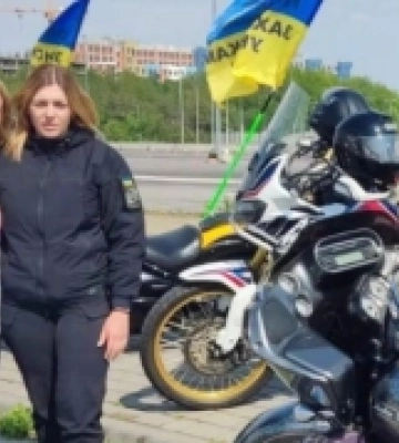 Звільнена з полону волинська прикордонниця взяла участь у мотопробігу на честь захисників Маріуполя