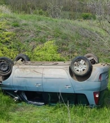 На Одещині п’яний чоловік викрав автомобіль і скоїв ДТП